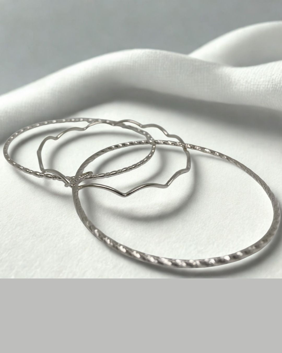 Set of 3 silver bangles